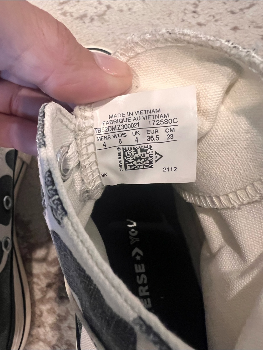 Converse Women’s Black & White Cow Print Sneakers- Size 6 - Picture 10 of 10